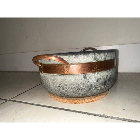 Naturstone Brazilian Soapstone pot‎ Large Copper Handle Band - Picture 3 of 9